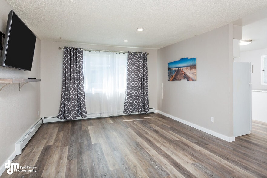 Luxury Vinyl floors in living and kitchen area. - 156 michael CT