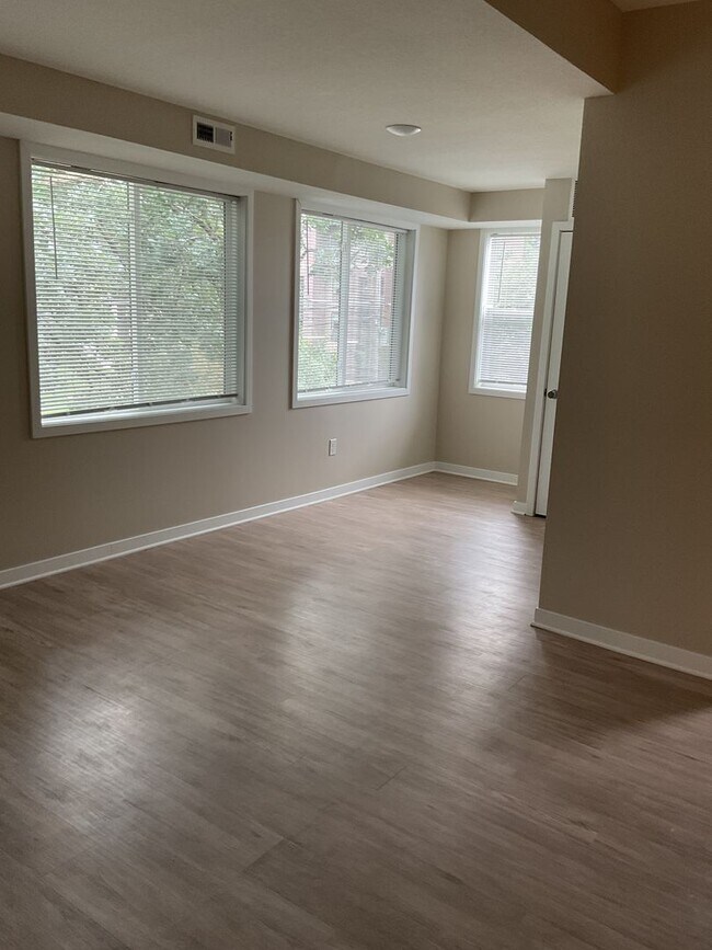 Interior Photo - 4th on Campus