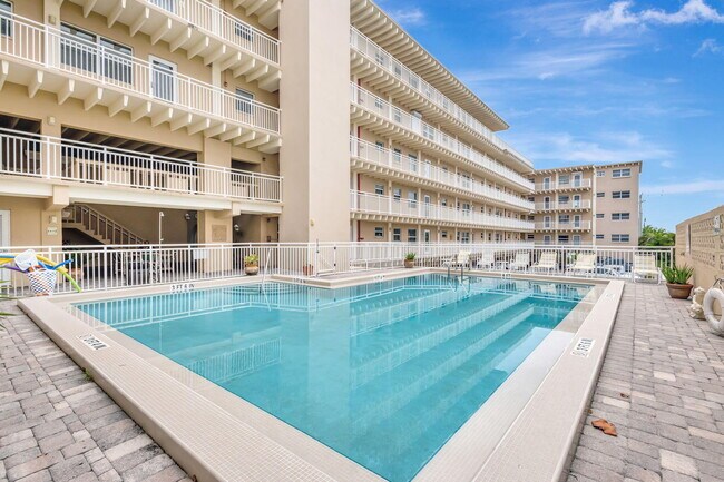 Building Photo - 4500 S Ocean Blvd