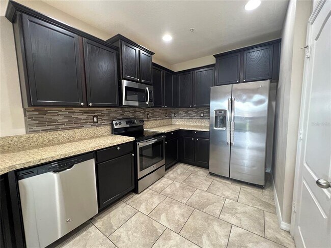 Building Photo - 2137 Betsy Ross Ln