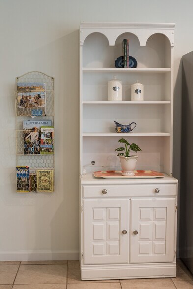 Building Photo - 4880 Sandyland Rd