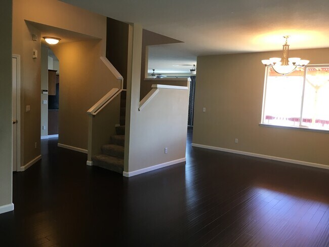 Building Photo - 10918 SW Adele Dr