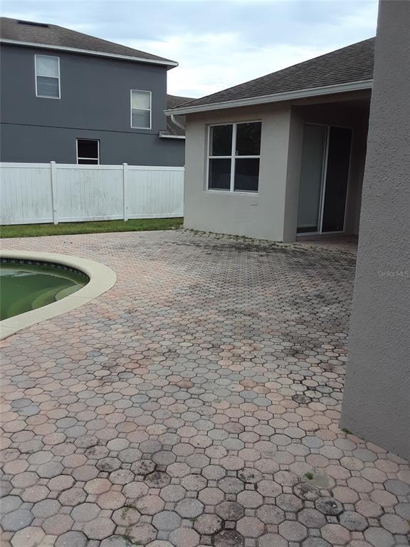 Building Photo - 225 Largovista Dr