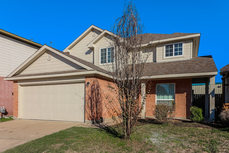 Building Photo - 2406 Glenholly Park Dr