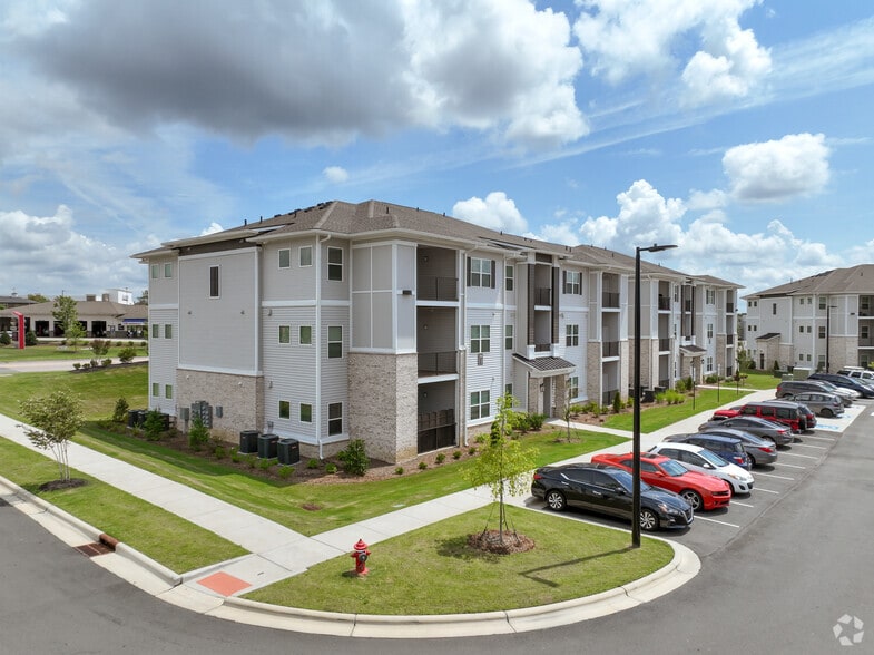 Primary Photo - Graces Reserve Luxury Apartments