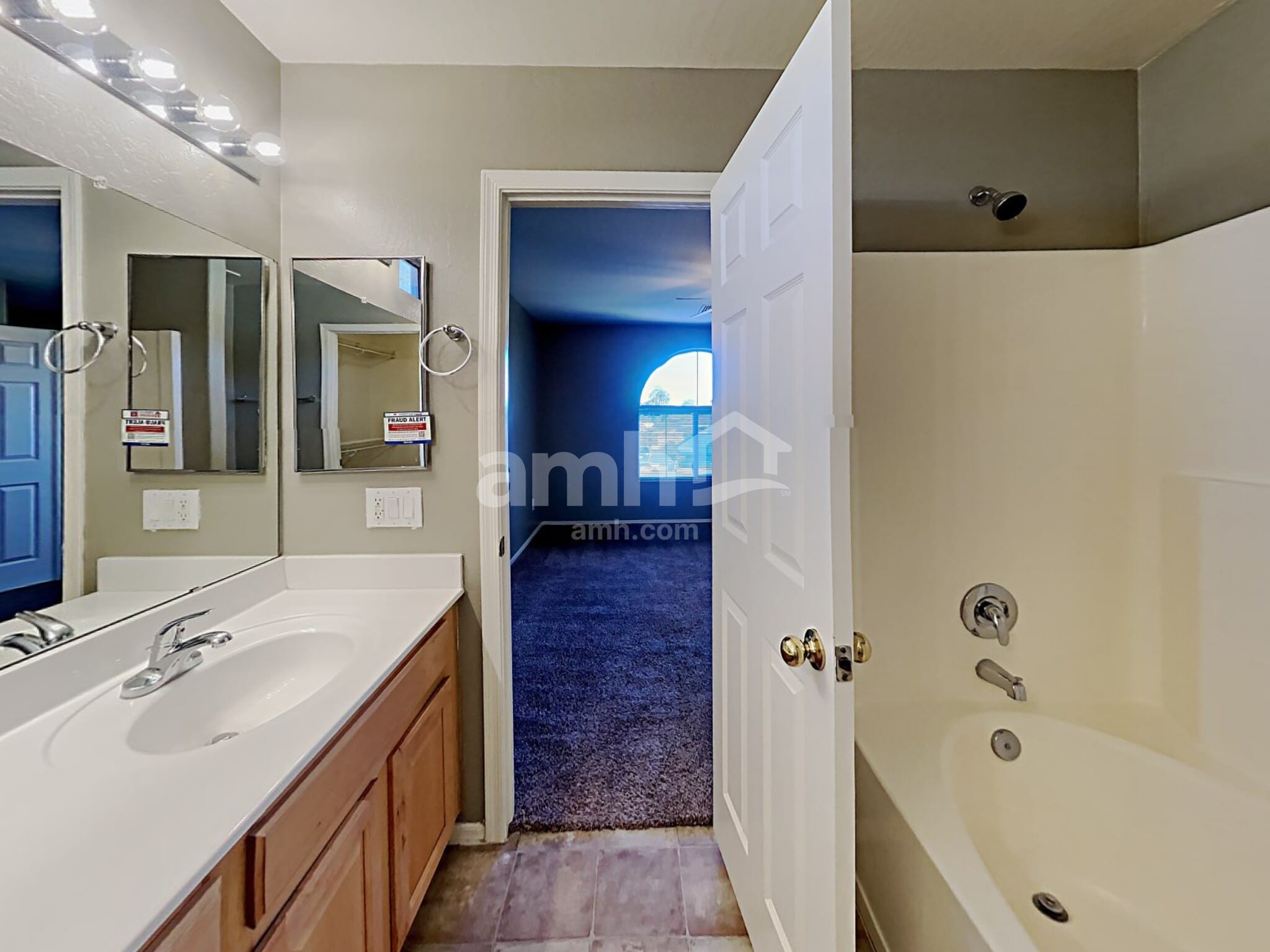 Building Photo - 14832 N 124th Ln