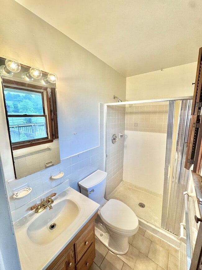 Building Photo - THREE BEDROOM RANCH HOME IN PARKLAND SCHOOL DISTRICT