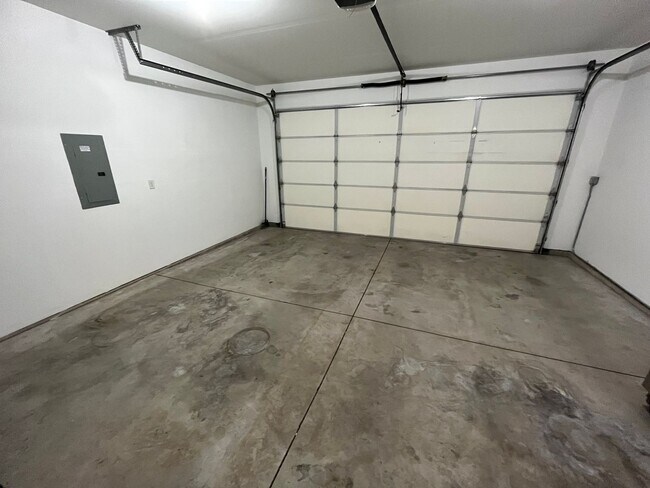 Building Photo - 3 Bed/2.5 Bath Single Family Home in NE Bend - McCall Landing