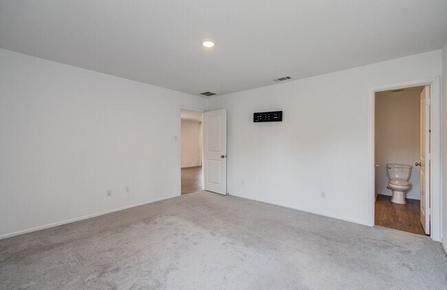 Building Photo - 20966 Zuccala Dr