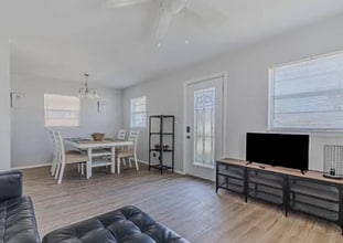 Building Photo - 436 Palmetto St