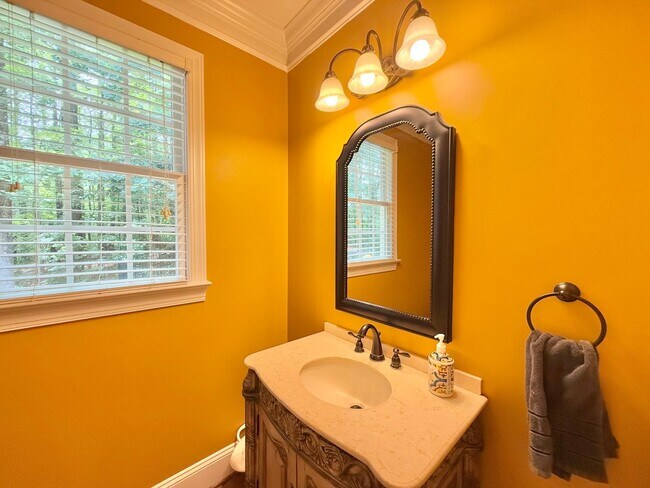 Building Photo - Luxurious 4BD, 3.5BA North Raleigh Home on...