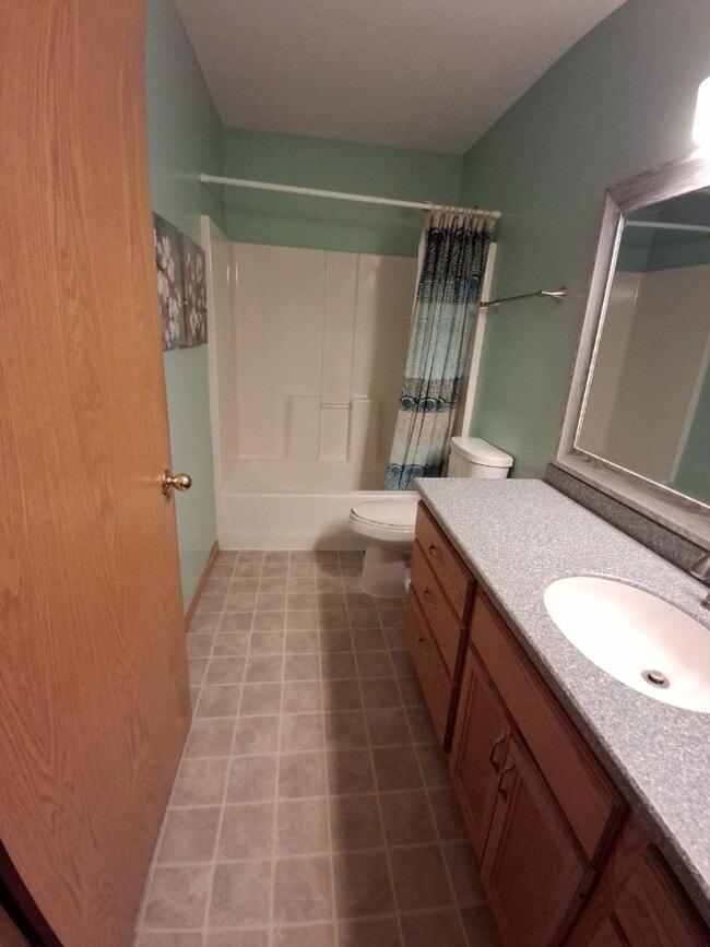 Building Photo - Beautiful 4 Bedroom House in Prescott, WI!...