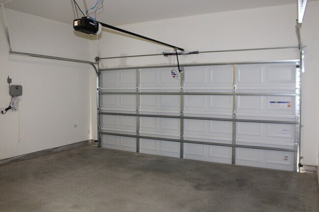 Building Photo - Brand new construction!!! Never lived in home at premier location!! Right next to new, Universal ...