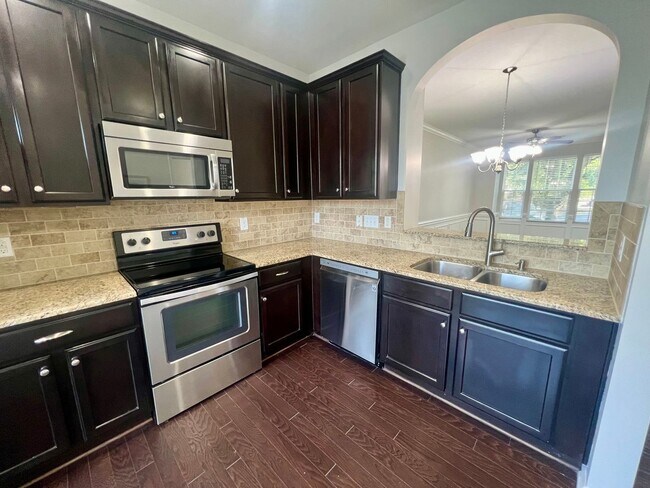 Building Photo - 832 Cupola Dr