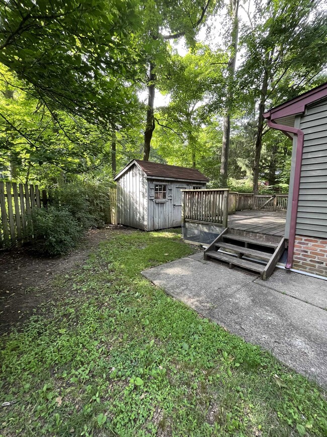 Building Photo - 56 E Park Dr