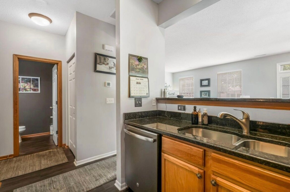 Building Photo - 799 Cobblestone Way