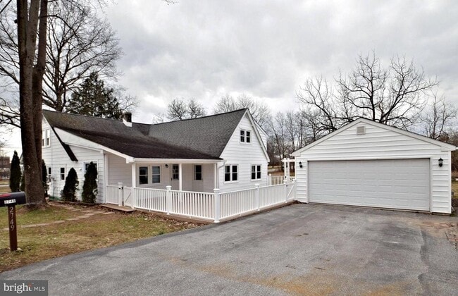Building Photo - 2749 Woodland Ave