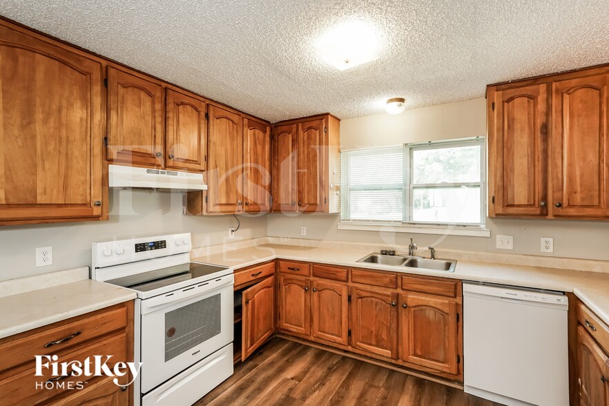 Building Photo - 924 Kimbrough St