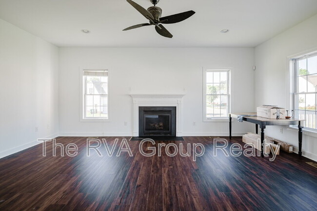 Building Photo - 4900 Lofton Dr