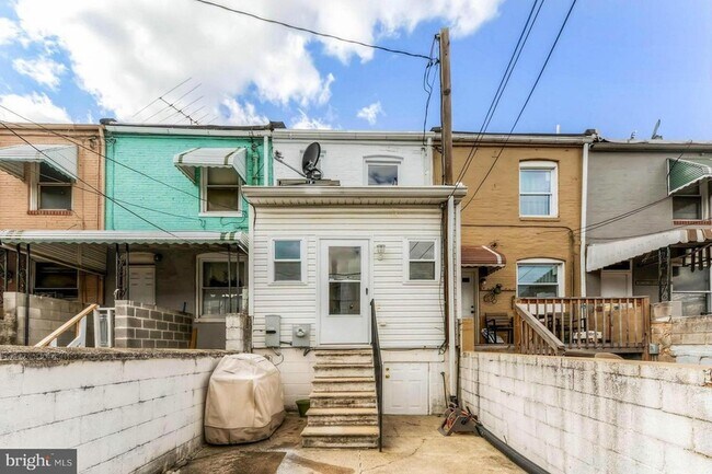 Building Photo - 107 N Glover St