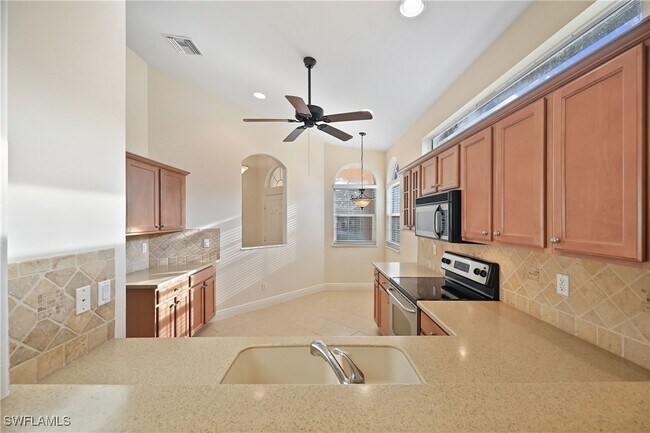 Building Photo - 15318 Cortona Way