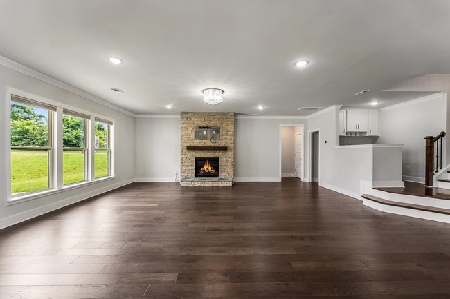 Building Photo - Exquisite Executive Home in the Heart of S...