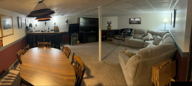 Building Photo - 712 Sylvan Terrace