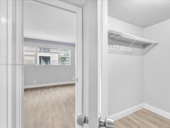 Building Photo - 300 Layne Blvd