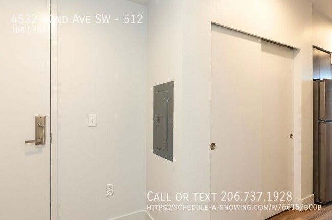 Building Photo - 4532 42nd Ave SW