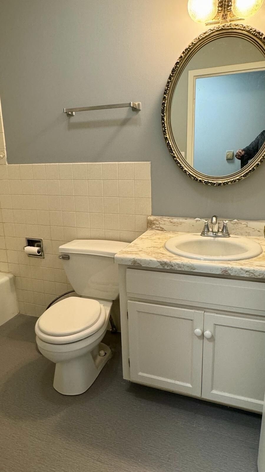 Building Photo - 1041 W Ogden Ave