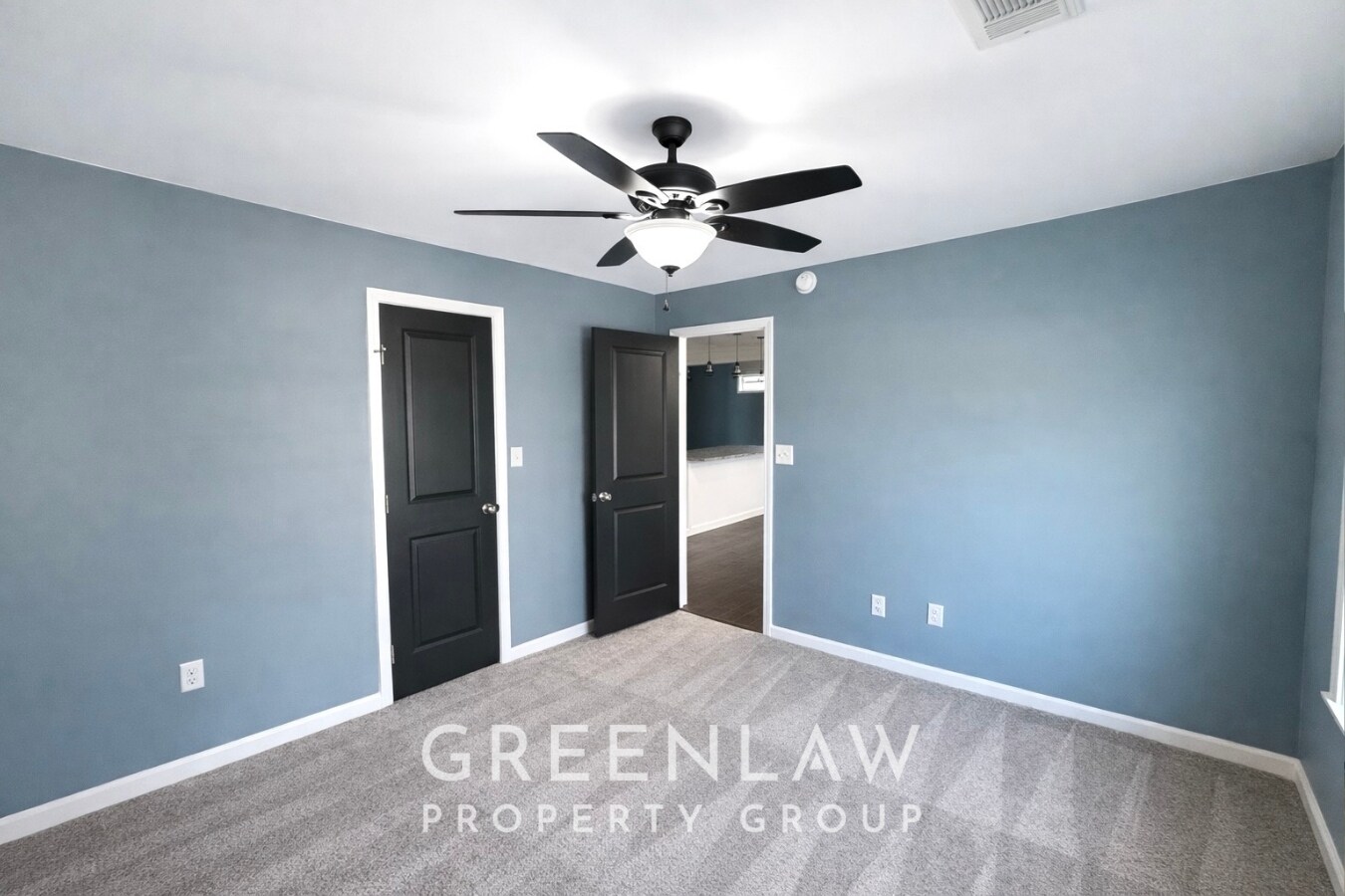 Building Photo - 256 Birch St