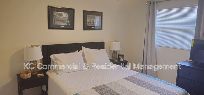 Building Photo - 589 Coconut St