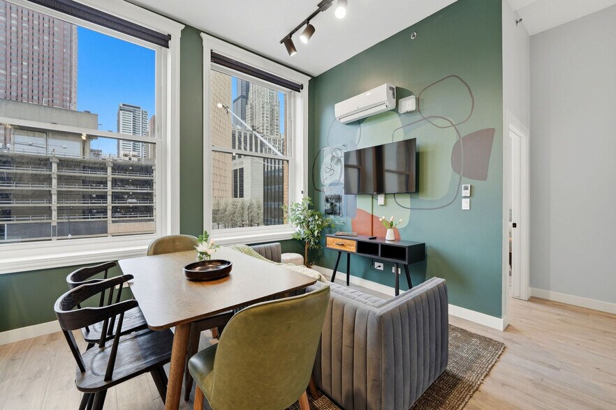 Building Photo - 417 S Dearborn St