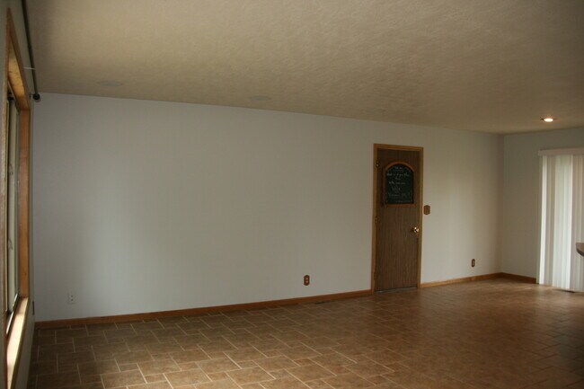 Building Photo - 3 bed house in Beresford