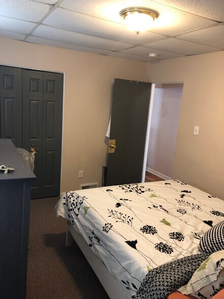 Building Photo - 113-1 Ivy St