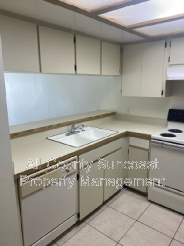 Building Photo - 12141 117th St N