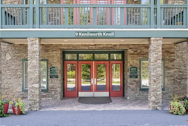 Building Photo - Beautiful Asheville Condo-Located in The Beaucatcher House!