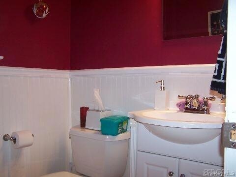 Building Photo - 5 Carry Ct