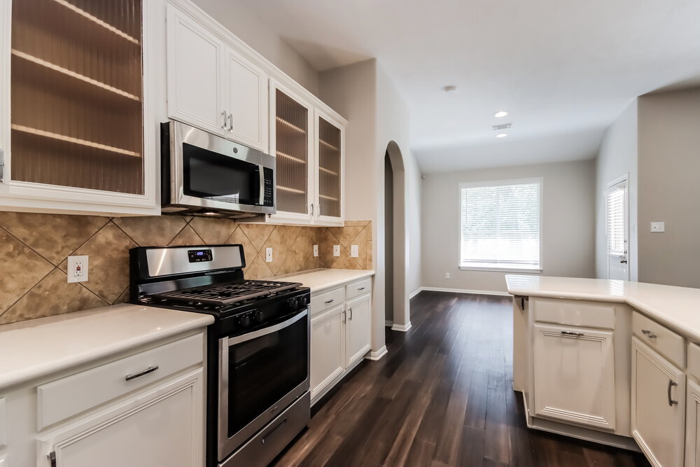 Building Photo - 25589 Oakhurst Forest Dr