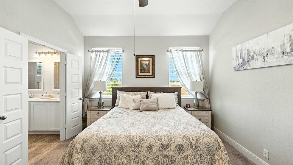 Building Photo - 1917 Shepherd Path