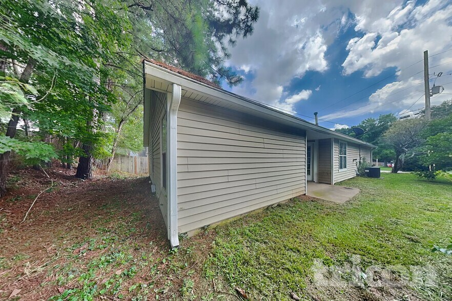 Building Photo - 3498 Clare Cottage Trace SW