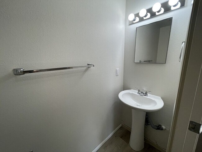 Building Photo - Coming Soon! Beautifully Remodeled 3-Bedroom Home with Fenced Yard & Covered Parking