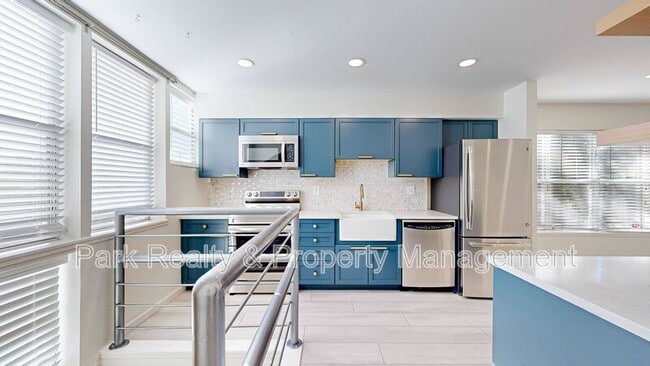 Building Photo - 1300 Garfield St