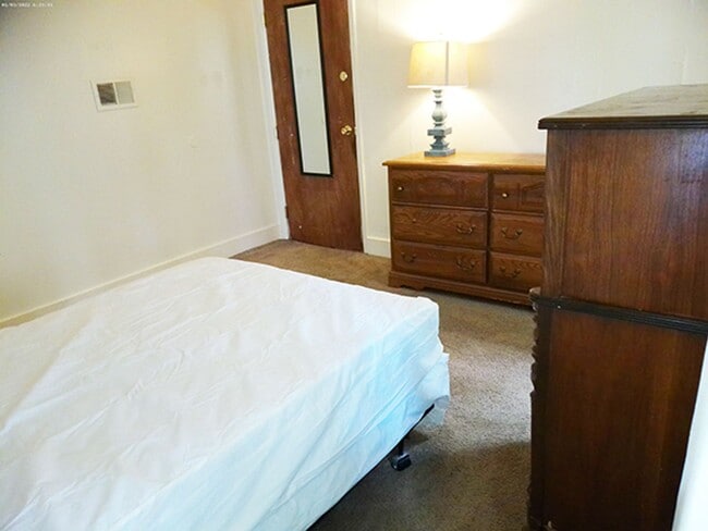 Building Photo - 113 Comstock Pl