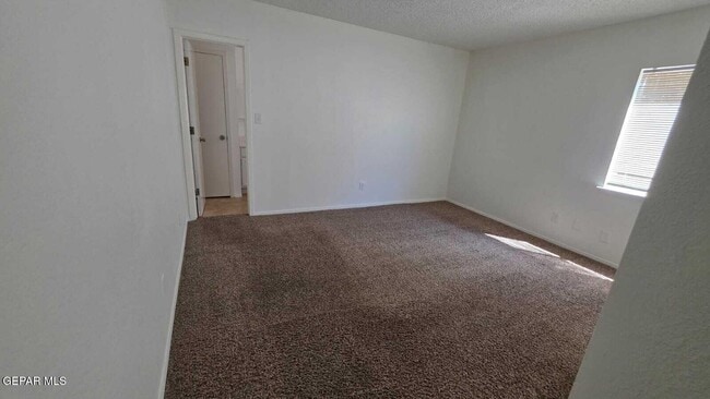 Building Photo - 1529 Plaza Verde Dr
