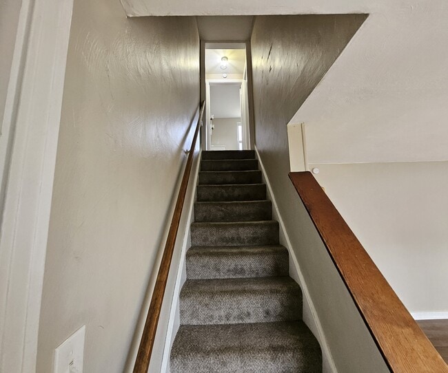 Building Photo - 855 Hamil Rd