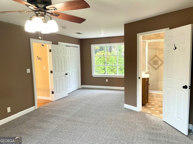 Building Photo - 4059 Charleston Ct SE