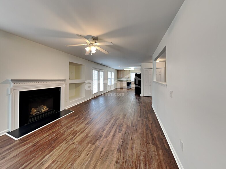 Building Photo - 1208 Mallory Ln