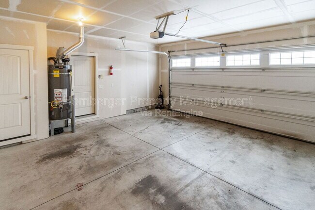 Building Photo - 8915 W Red St