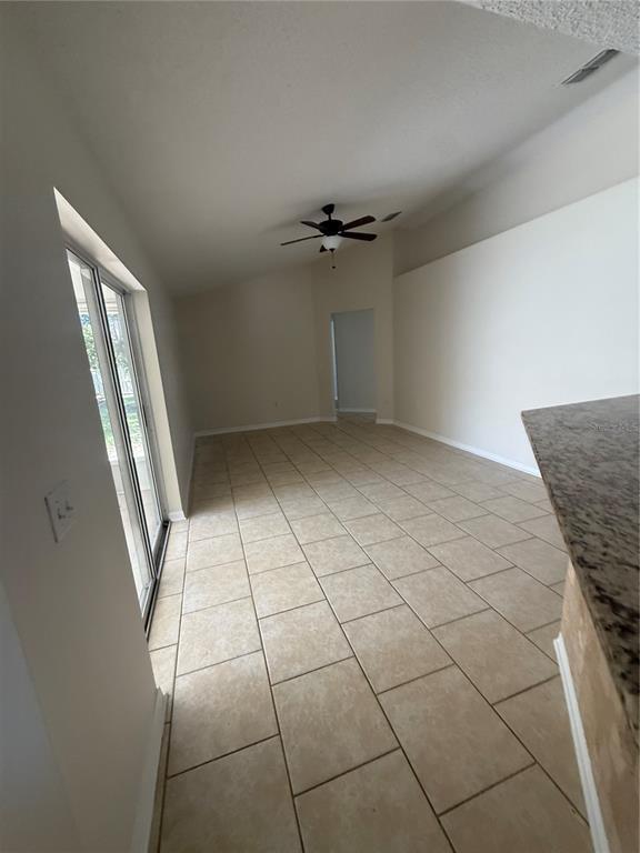 Building Photo - 36 Firethorn Ln